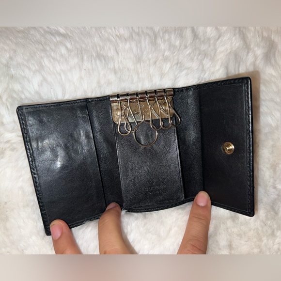 Gucci 6 key holder case. - Picture 2 of 6